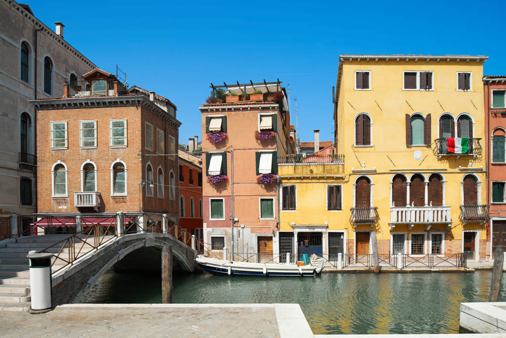Old houses and bridge over Canal De Cannaregio in Venice, Veneto, Italy