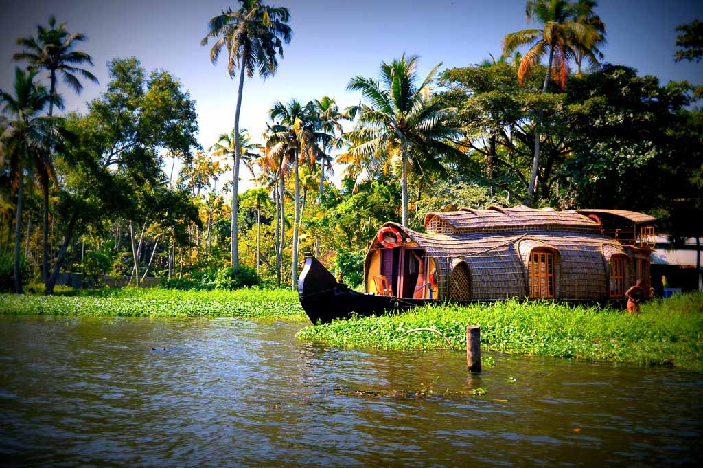 Luxury Houseboat, Kerala Backwaters