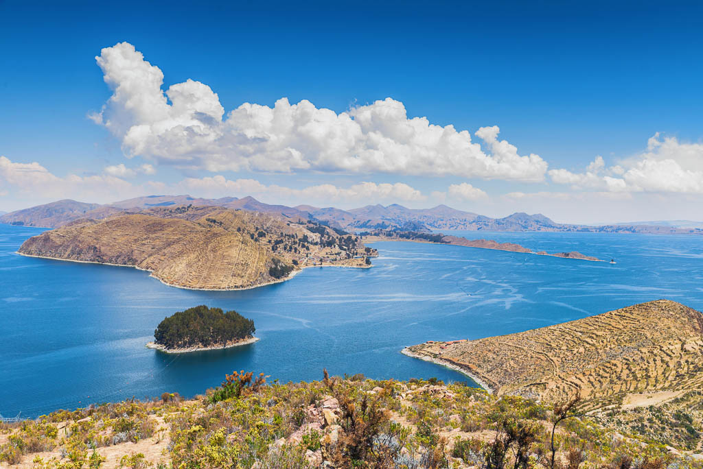 Lake Titecaca, Andes Mountains