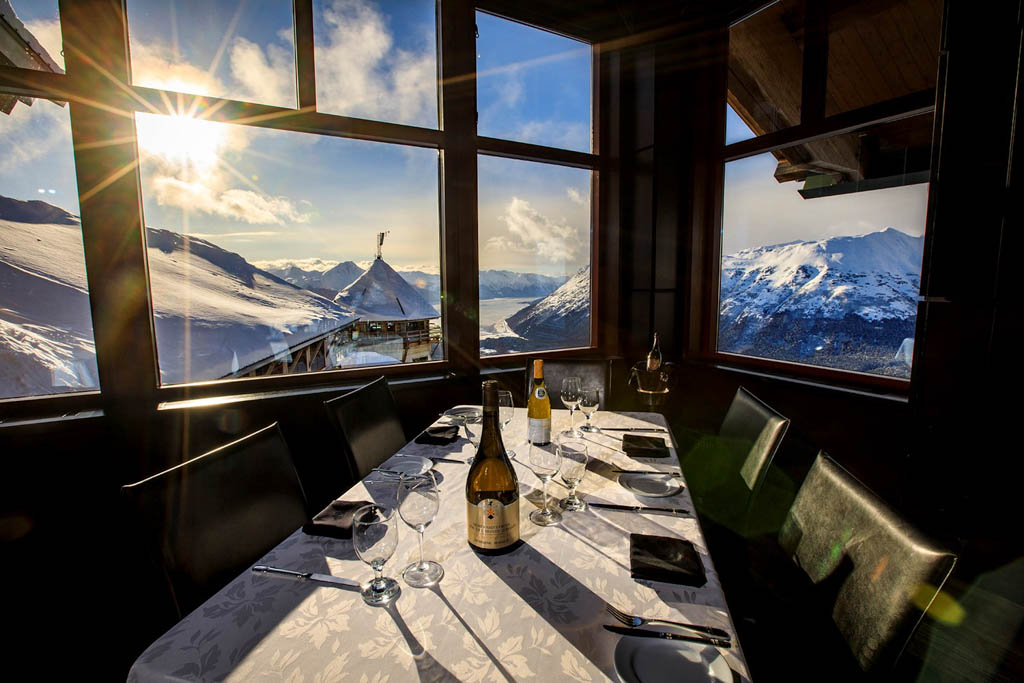 Seven_Glaciers_Restaurant