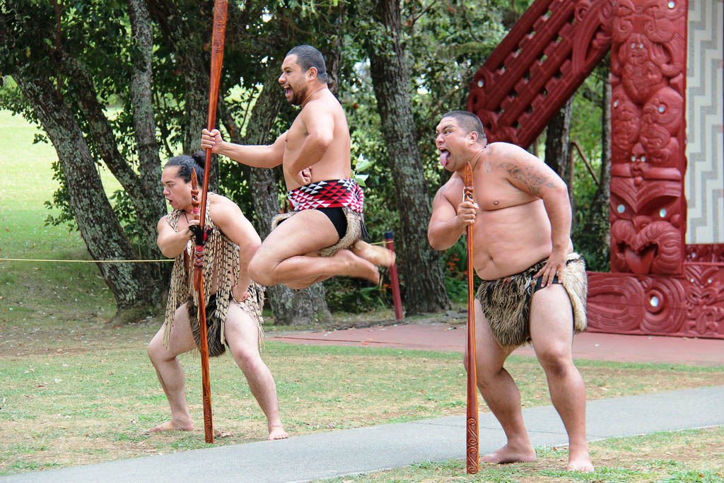 Powhiri Maori Welcome On Titiraupenga Kated