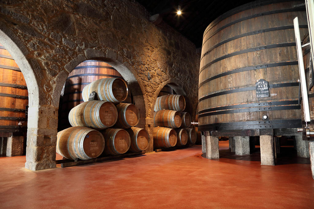 porto wine cellar tour
