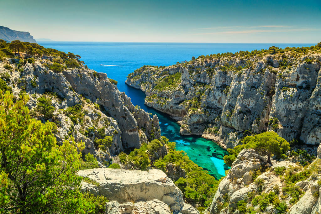 Breathtaking viewpoint on the cliffs, Calanques D'En Vau bay, Calanques National Park near Cassis fishing village, Provence, South France, Europe