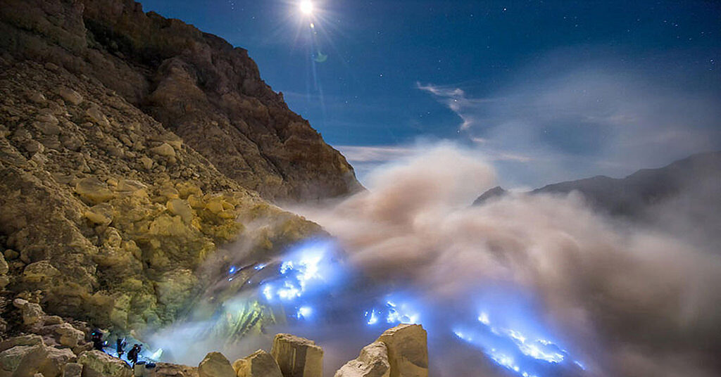 Hike Kawah Ijen The Blue Fire Volcano Kated 